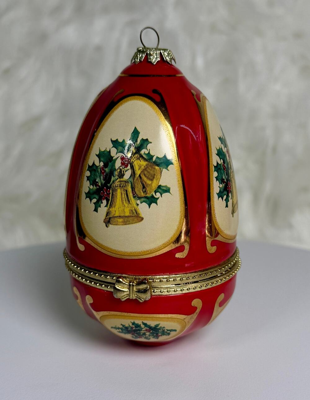 Mr. Christmas Valerie Parr Hill Porcelain Musical Ornament Joy to the World